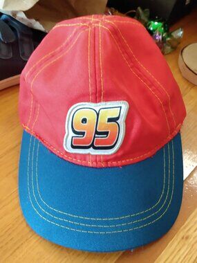 Disney Pixar Cars Lightning McQueen # 95 Ball Cap Hat